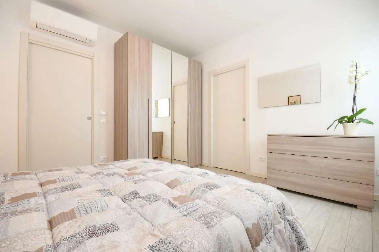 Appartamenti G&G Desenzano del Garda 0*,  Italy